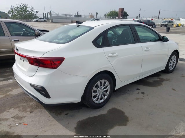 3KPF24AD0ME265317 KIA FORTE FE
