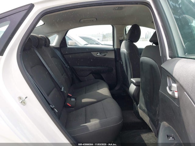 3KPF24AD0ME265317 KIA FORTE FE