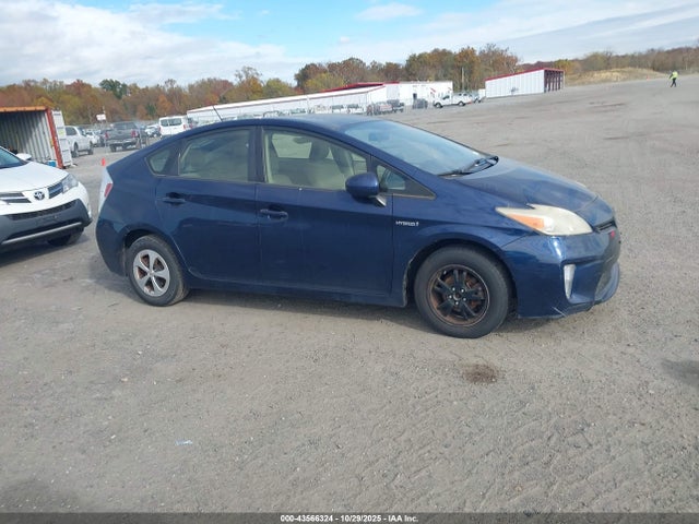 43566324 :رقم المزاد ، JTDKN3DU4D1727585 vin ، 2013 Toyota Prius Three مزاد بيع