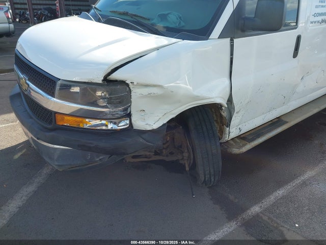 1GCWGAFP2M1217890 Chevrolet Express Cargo Rwd 2500 Regular Wheelbase Wt