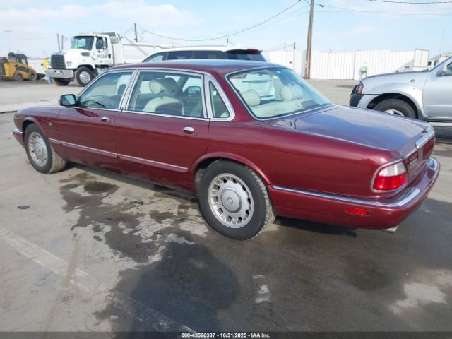 1999 JAGUAR XJ8 SAJKD6044XC872033 Photo 2