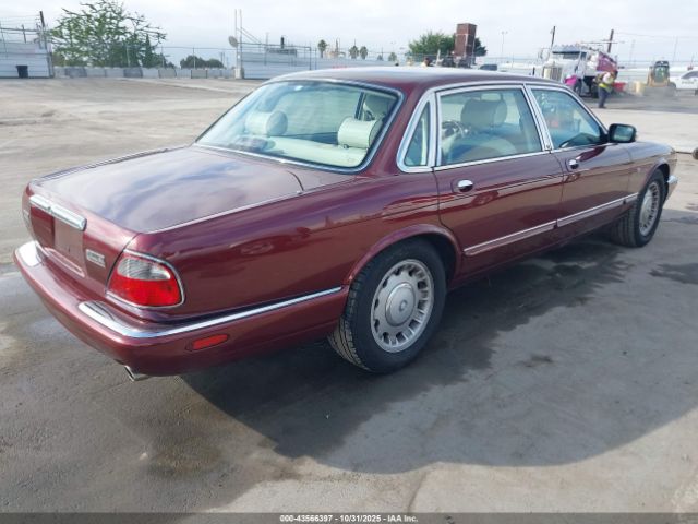 1999 JAGUAR XJ8 SAJKD6044XC872033 Photo 3