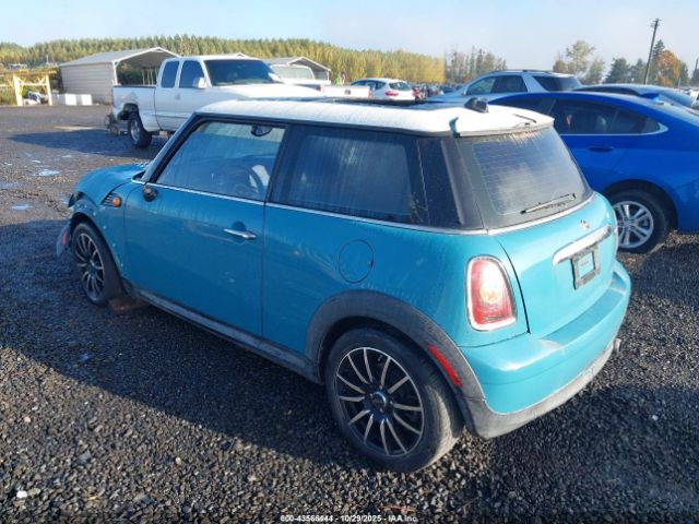 2008 MINI COOPER WMWMF33598TT61727 Photo 2