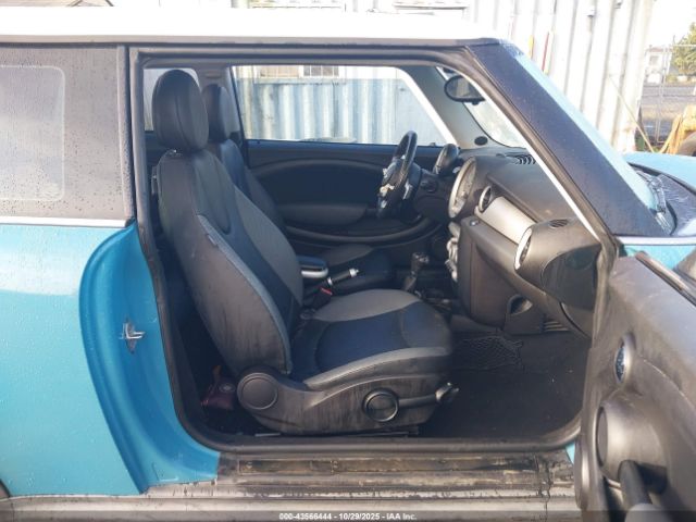 2008 MINI COOPER WMWMF33598TT61727 Photo 4
