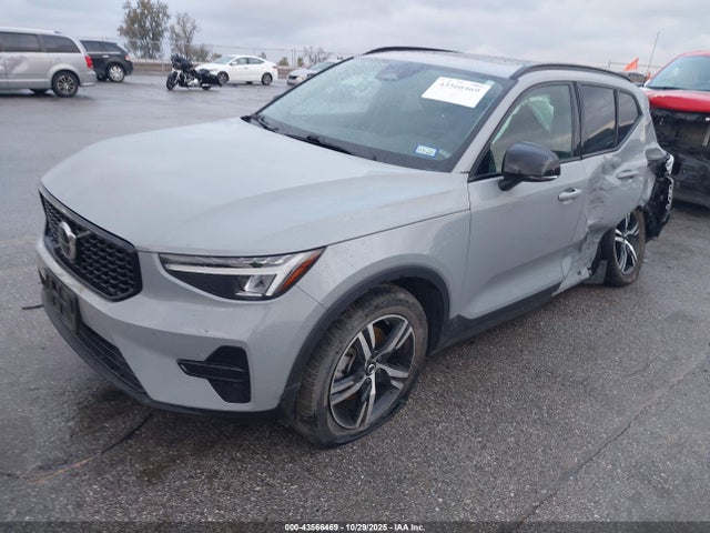 2024 VOLVO XC40 YV4L12UK6R2323288 Photo 1