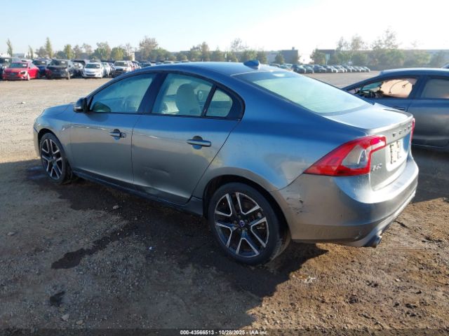 2017 VOLVO S60 YV126MFL8H2422480 Photo 2