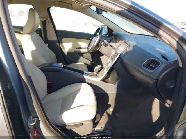 2017 VOLVO S60 YV126MFL8H2422480 Photo 4