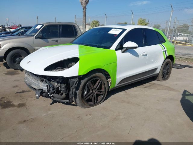 2017 PORSCHE MACAN WP1AA2A55HLB00806 Photo 1