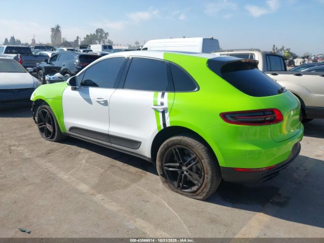 2017 PORSCHE MACAN WP1AA2A55HLB00806 Photo 2