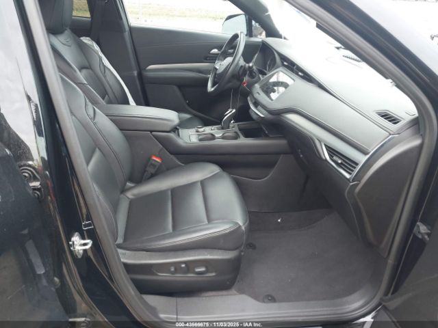 2023 CADILLAC XT4 1GYFZDR42PF140792 Photo 4