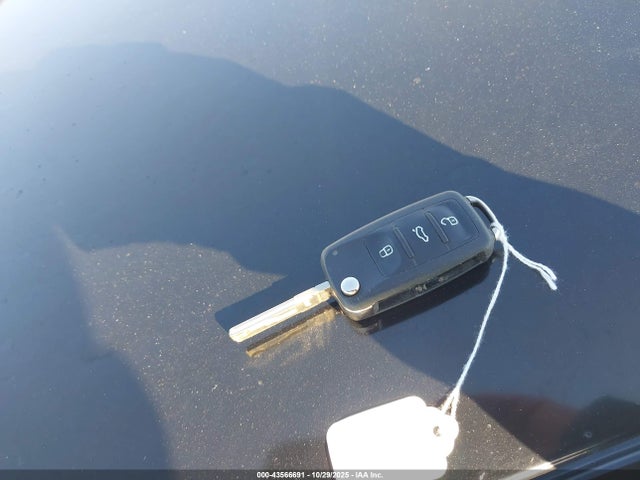 43566691 :رقم المزاد ، 3VWDX7AJXCM357441 vin ، 2012 Volkswagen Jetta 2.5l Se مزاد بيع