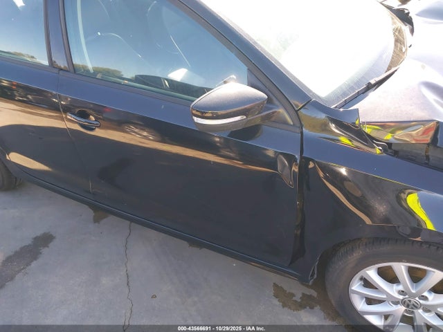 43566691 :رقم المزاد ، 3VWDX7AJXCM357441 vin ، 2012 Volkswagen Jetta 2.5l Se مزاد بيع