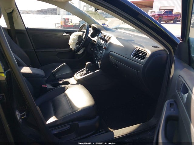 43566691 :رقم المزاد ، 3VWDX7AJXCM357441 vin ، 2012 Volkswagen Jetta 2.5l Se مزاد بيع