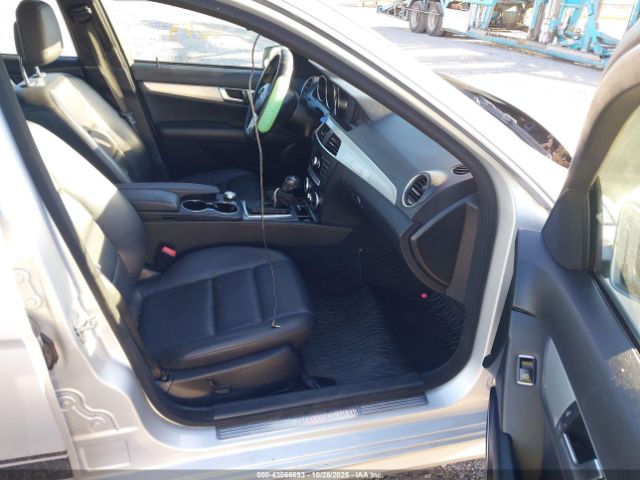 2014 MERCEDES-BENZ C 300 WDDGF8ABXER304473 Photo 4