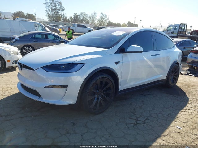 2024 TESLA MODEL X 7SAXCDE59RF436624 Photo 1