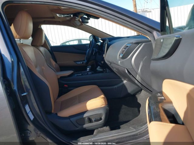 2022 LEXUS NX 350H JTJHKCEZ1N2003603 Photo 4