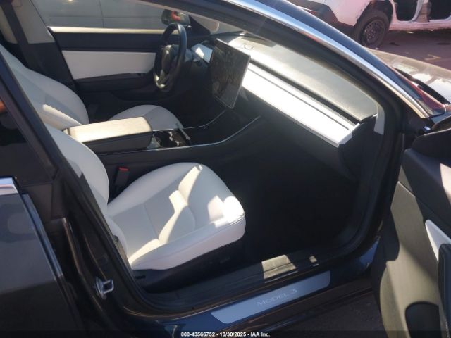 2018 TESLA MODEL 3 5YJ3E1EB5JF100421 Photo 4