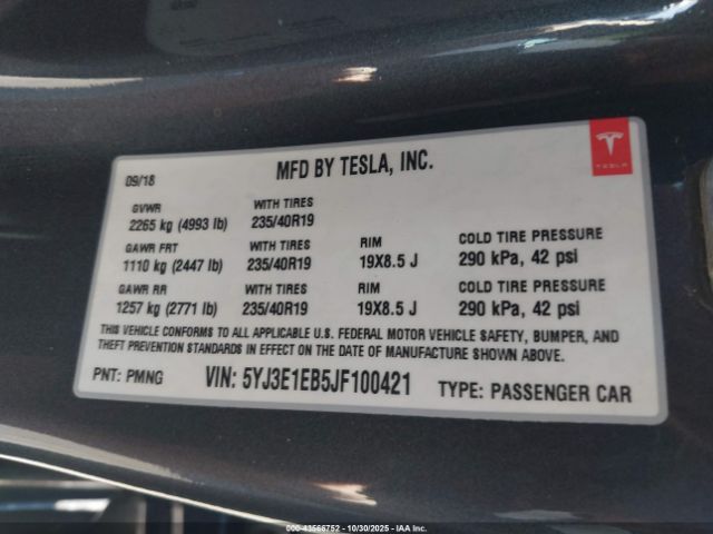 2018 TESLA MODEL 3 5YJ3E1EB5JF100421 Photo 8