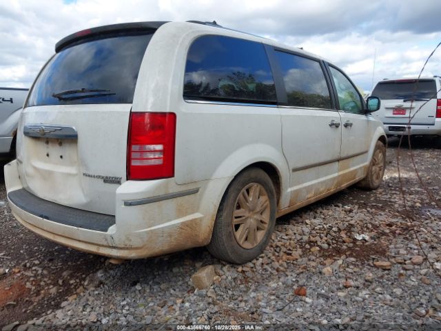 2010 CHRYSLER TOWN & COUNTRY 2A4RR6DX7AR240266 Photo 3