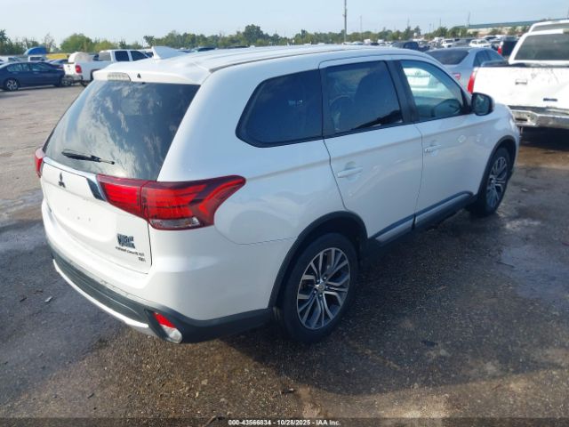 2017 MITSUBISHI OUTLANDER JA4AZ3A38HZ044981 Photo 3
