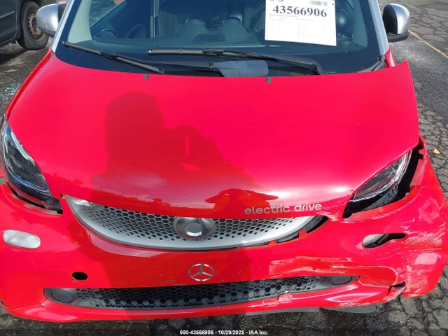 WMEFJ9BA9HK228579 Smart Fortwo Electric Drive Passion