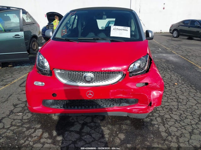 WMEFJ9BA9HK228579 Smart Fortwo Electric Drive Passion