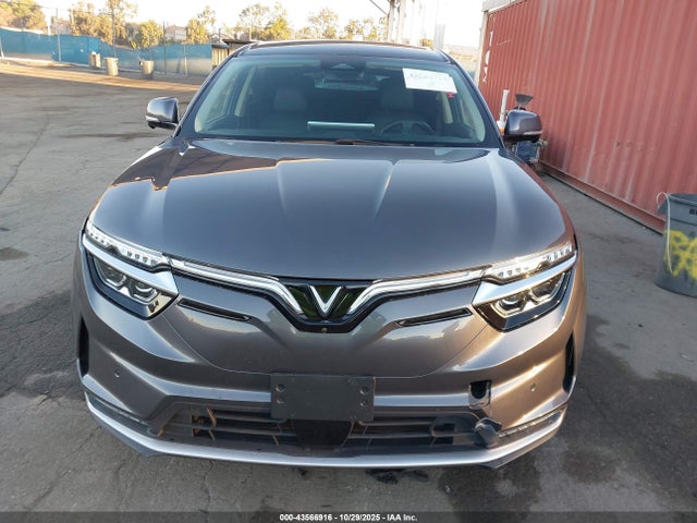 Vinfast Vf 8 Eco 2024 RLLV1AEB8RH004613 Image 12