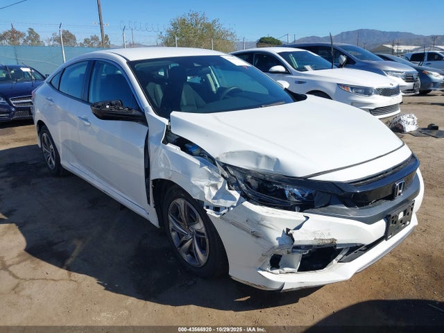 2020 19XFC2F68LE216425 main image