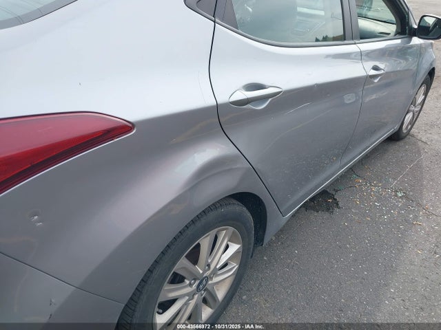 Hyundai ELANTRA SE 2015 5NPDH4AE3FH593893 Image 13