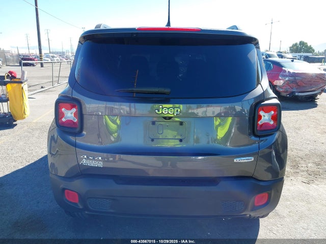 Jeep Renegade Latitude 4x4 2017 ZACCJBBB8HPF10705 Image 15
