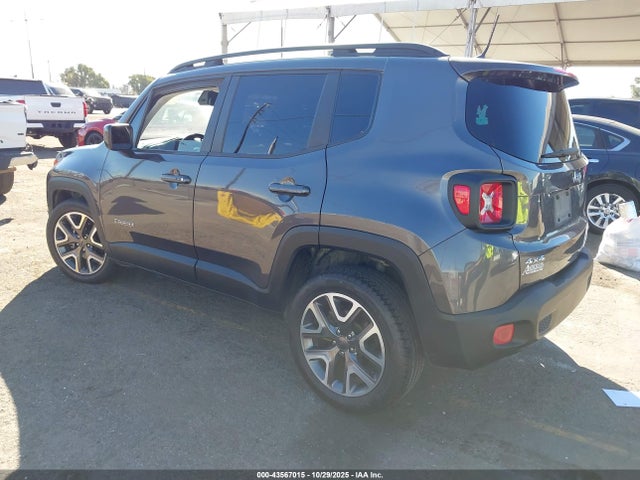 Jeep Renegade Latitude 4x4 2017 ZACCJBBB8HPF10705 Image 3