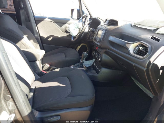Jeep Renegade Latitude 4x4 2017 ZACCJBBB8HPF10705 Image 5