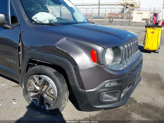 Jeep Renegade Latitude 4x4 2017 ZACCJBBB8HPF10705 Image 6