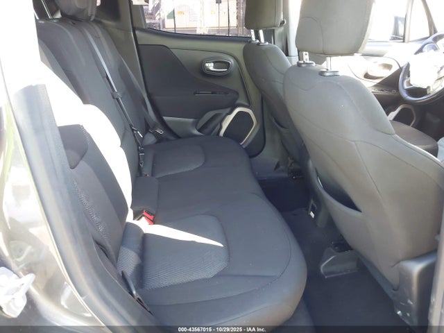 Jeep Renegade Latitude 4x4 2017 ZACCJBBB8HPF10705 Image 8