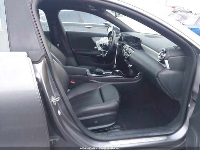 2021 MERCEDES-BENZ CLA 250 W1K5J4GB3MN194135 Photo 4