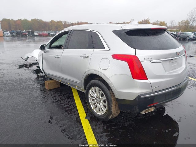 2018 CADILLAC XT5 1GYKNBRS1JZ148224 Photo 2