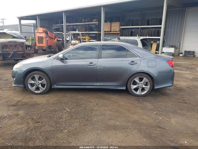 2014 Toyota Camry Se V6 მანქანა იყიდება აუქციონზე, vin: 4T1BK1FKXEU551758, აუქციონის ნომერი: 43567075