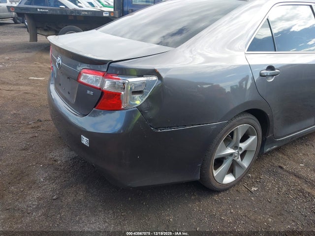 2014 Toyota Camry Se V6 მანქანა იყიდება აუქციონზე, vin: 4T1BK1FKXEU551758, აუქციონის ნომერი: 43567075