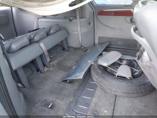 2005 CHRYSLER TOWN & COUNTRY 2C4GP64L45R166472 Photo 7