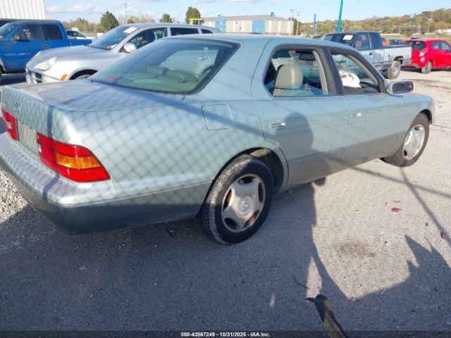 1998 LEXUS LS 400 JT8BH28F8W0099762 Photo 3