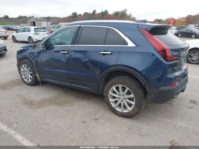 2022 CADILLAC XT4 1GYFZBR44NF101252 Photo 2