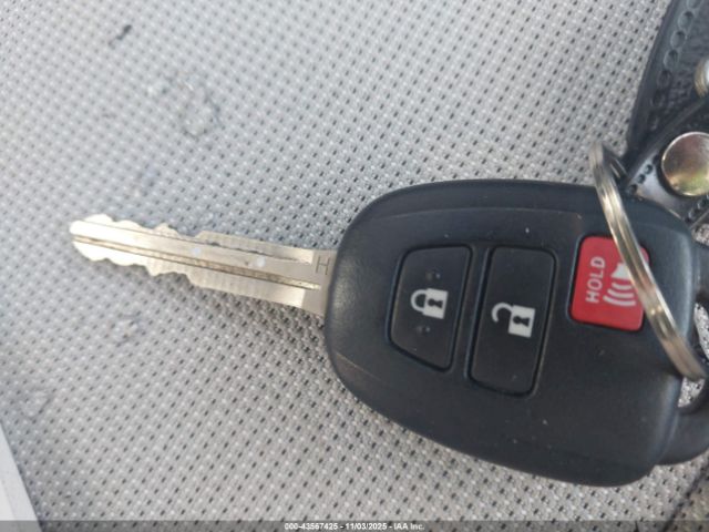 2023 TOYOTA COROLLA CROSS 7MUAAABG5PV044865 Photo 10