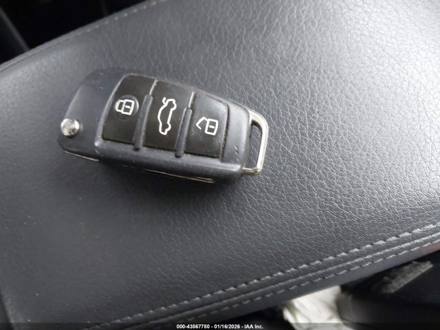 Продажа на аукционе авто 2015 Audi Q3 2.0t Premium Plus, vin: WA1EFCFS0FR000948, номер лота: 43567780