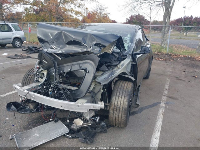 2025 TESLA MODEL Y 7SAYGAEE0SF285203 Photo 1