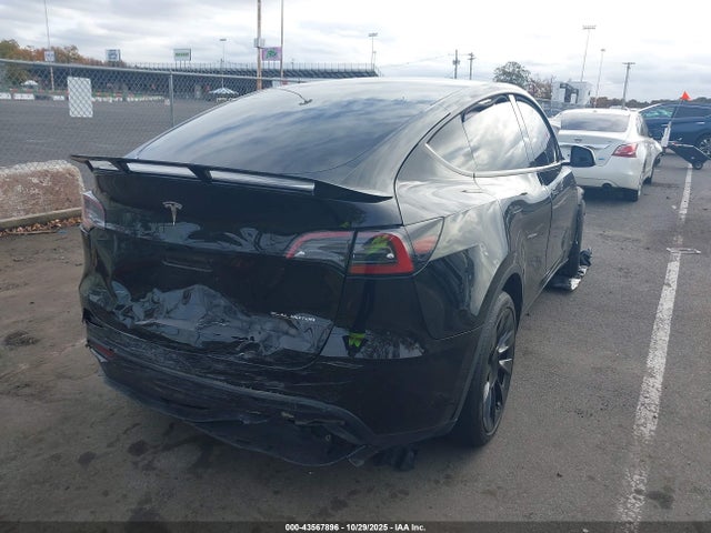 2025 TESLA MODEL Y 7SAYGAEE0SF285203 Photo 3