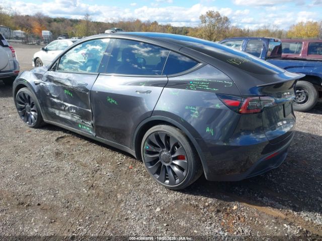 2024 TESLA MODEL Y 7SAYGDEF7RA318053 Photo 2