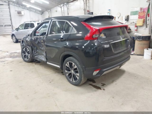 2020 MITSUBISHI ECLIPSE CROSS JA4AT5AA1LZ000440 Photo 2