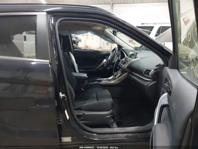 2020 MITSUBISHI ECLIPSE CROSS JA4AT5AA1LZ000440 Photo 4