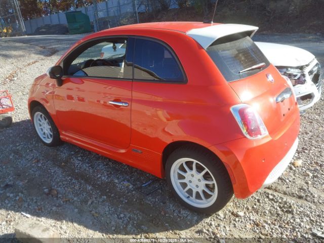 2015 FIAT 500E 3C3CFFGE5FT585707 Photo 2