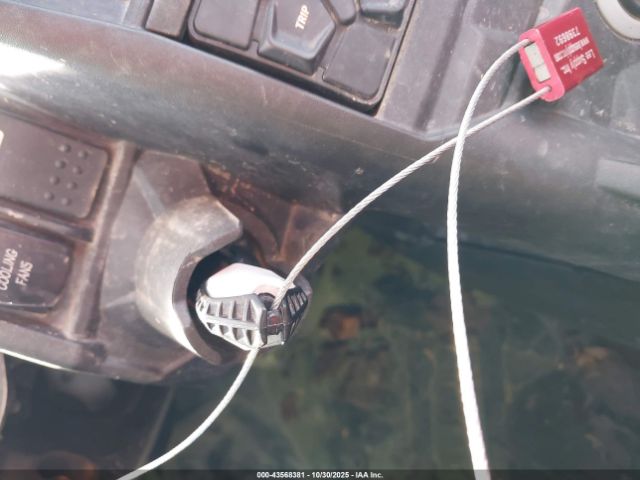 2022 CAN-AM MAVERICK X3 3JBVWAV45NE000521 Photo 10